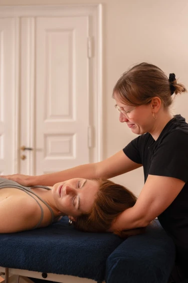 Behandlung durch Elana Bächle